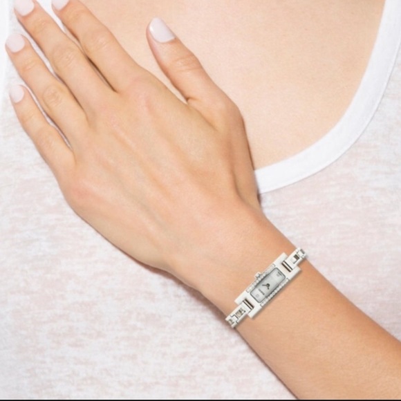 SALE ☄️GUCCI 26 DIAMOND MOP Watch EC - Picture 3 of 14